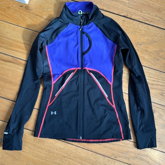 Under Armour Heat Gear running top - Picture 1 of 8